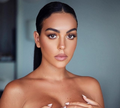 Мої королеви: наречена Роналду в мережі помилувалася їхніми доньками