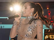 Екс-Nikita виступила на вечірці Греммі в образі як у Джей Ло. ФОТО