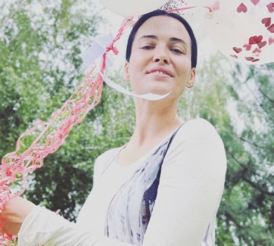 Привітай нормально!: Астаф'єва у свій день народження закликала зібрати кошти для ЗСУ