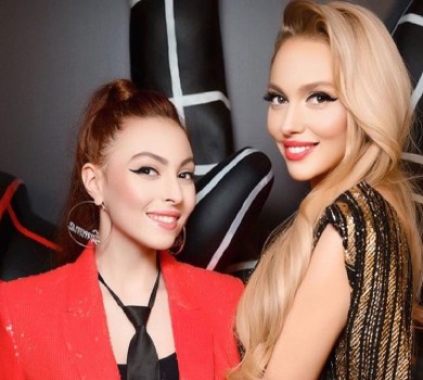 Полякова із дочкою у сяючих образах покрасувалися на червоному хіднику