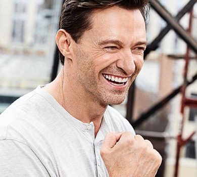 15 поверхів, бейбі!: Джекман показав своє карантинне кардіо на сходах