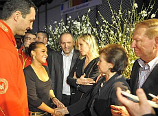 Володя Кличко познайомив подружку з Кучмами і Пінчуком