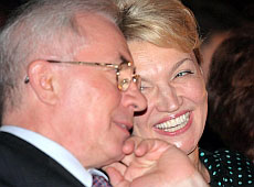 Богатирьова пила горілку й щебетала з Азаровим