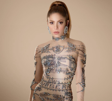 В пошуках спокою: Шакіра з синами відзначила Різдво в пустелі. ФОТО