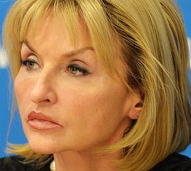 Ображена Луценко пригрозила Гриценку судом та показала службу сина в АТО 