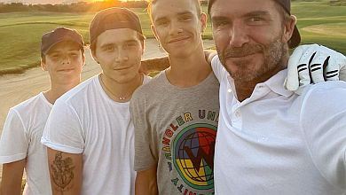 Маленький мужчина: Бекхеми привітали середнього сина з 18-річчям веселковим тортом