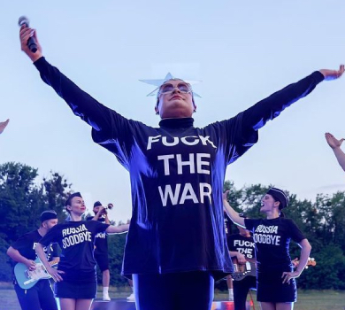 Сердючка у Кракові потішила публіку кричалкою про путіна. ВІДЕО