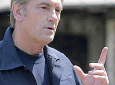 Ющенко потрапив у зону вибухів і тягнувся до крапельниці