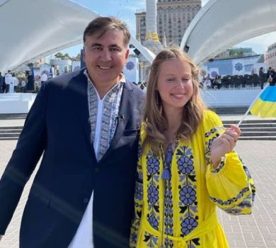 Саакашвілі розсекретив стать та ім'я своєї четвертої дитини