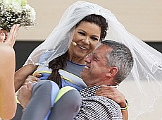 Руслана спустилася з неба на власне весілля. ФОТО