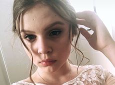 Фреймут із голими плечима похвалилася дочкою-дебютанткою. ФОТО