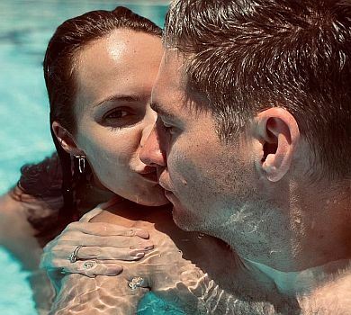 Дружина Остапчука у Єгипті наробила сексі-контенту в купальниках