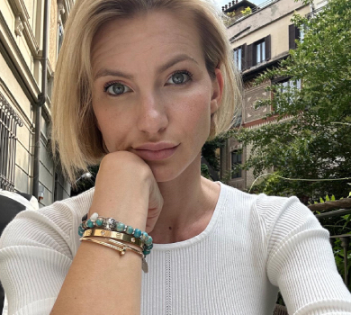 Напад третій день: Юрушева поплакалася через проблеми родини зі здоров'ям