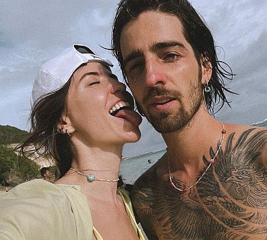 Дорофєєва з Дантесом показали мокрий поцілунок у балійському водоспаді