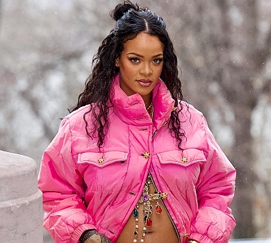 33-річна Ріанна чекає на первістка: перші ФОТО вагітної співачки