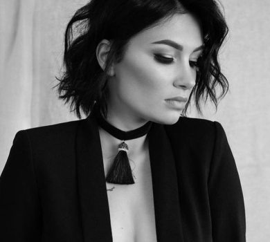 Приходько у піджаку на голе тіло розказала, як пандемія змінила їхнє з чоловіком життя 