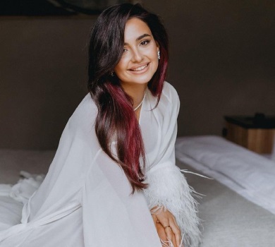 Очікування/реальність: Трінчер показала, який вигляд мала в день весілля 