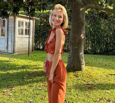 Юрушева у бікіні наввипередки побігала пляжем із найкращою подругою