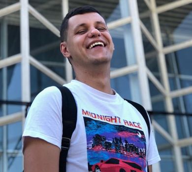 Зе-депутат Грищук показав двотижневого сина та оголосив його ім’я