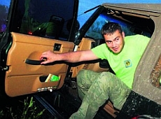 Робочі будні депутата Януковича: пошук тачки за 1,5 мільйони