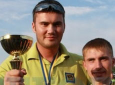 Янукович-син після гонок на Бегемоті помився у шампанському