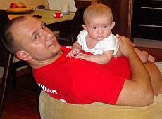 Потап не дасть дочці спати з продюсерами