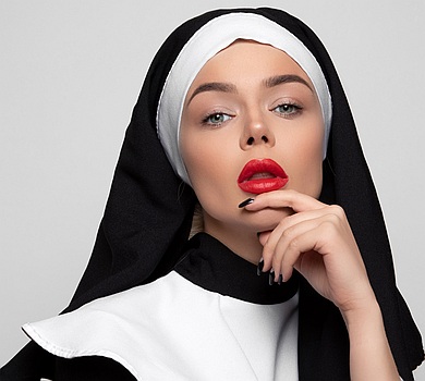 Гросу в трилогії про Вову влаштувала стриптиз на чужому весіллі. ВІДЕО