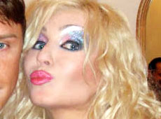 Ассія Ахат подарувала Білик кліторний стимулятор