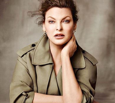 Мене було жорстоко спотворено: Лінда Євангеліста подає до суду через украй невдалу процедуру краси