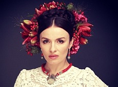 З Дімопулос та Мейхер зробили україночок у віночках. ФОТО 