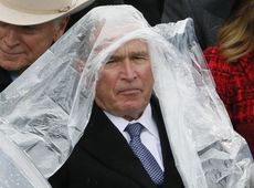 Цікавинки з інавгурації Трампа: Буш-молодший із дощовиком та бабій Клінтон