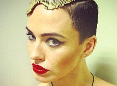 Астаф’єва грається у фотографа, знімаючи оголених колег. ФОТО