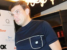 Друг Януковича розслабився на вечірці купальників