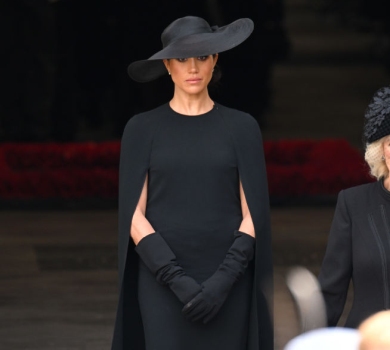 Особливе значення: чому сукні Міддлтон і Маркл на похороні Єлизавети ІІ видалися знайомими