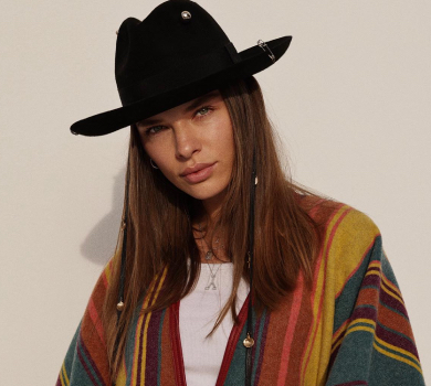 Дементьєва у бікіні похизувалася личком без мейкапу і тренованим тілом. ФОТО