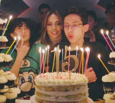 Лопес привітала дітей із 15-річчям та показала їхню ідилію з вітчимом