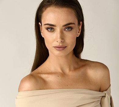 Мішина поміркувала про відбитки й шрами на серці та показалася в купальнику