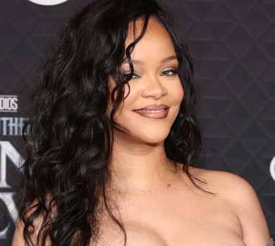 Ріанна вперше показала 7-місячного синочка. ВІДЕО