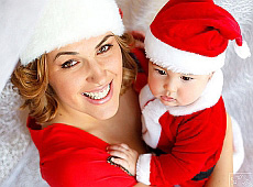 Клочкова з маленьким сином-Сантою чекають на грузинського тата