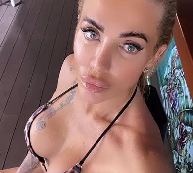 Завтра може й не бути: Крук показала м'язисте тіло в хижому бікіні та закликала поспішати жити 