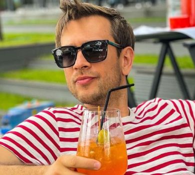 Ступка показав, як на Великдень розважався у Маямі. ФОТО