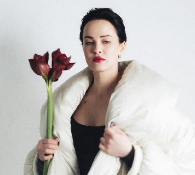 Астаф'єва у боді й ковдрі зізналася, кого з українців їй не зрозуміти