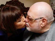 Дружина Табачника звикла до синців, а він все жартує