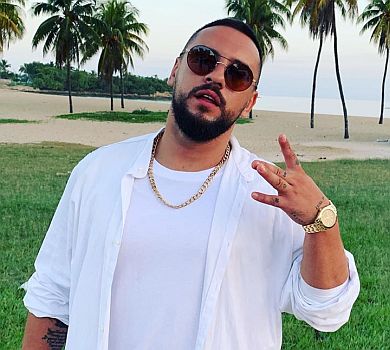 Монатік у Туреччині насмілився на водну акробатику. ВІДЕО