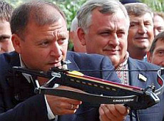 Добкін і Кулиняк влаштували стрілянину з караоке. ВІДЕО