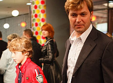 Як Янукович прокидався в одному ліжку з Тимошенко