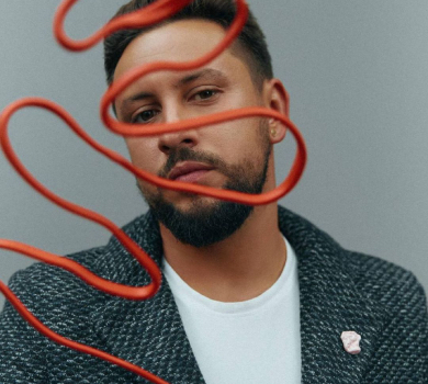 Дідусь та бабуся були глухими: Монатік поділився дуже особистими спогадами