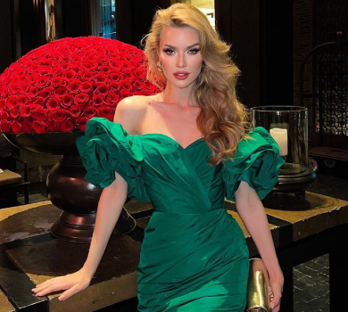 Міс Апанасенко оголосила про заручини та показала каблучку. ФОТО