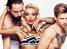 Екс-Кульбаба забруднила сідниці та побавилася з татуйованими чоловіками