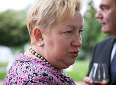 Ахметов запросив Віталіну Ющенко у Лувр. Герман приєдналася